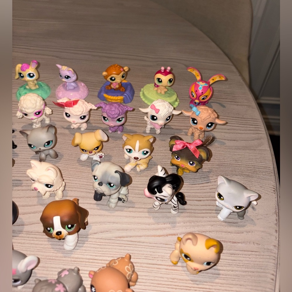 Bundle of (42) Littlest Pet Shops - Authentic - EUC - Picture 2 of 3